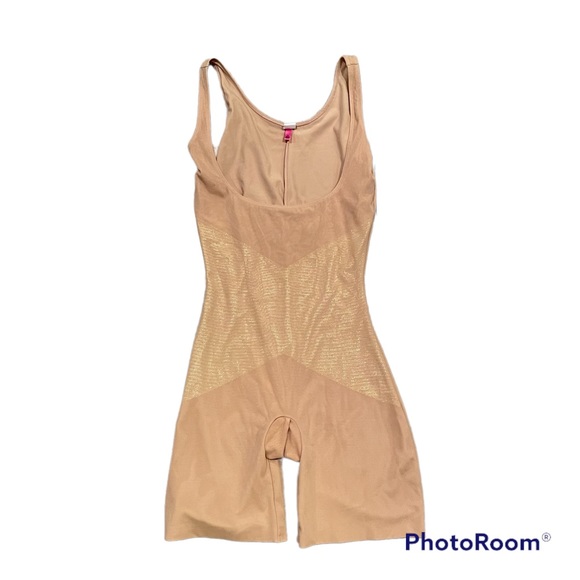 SPANX Other - SPANX Star Power by Spanx Firm Control Lady Luxe Open-Bust Mid-Thigh Body Shaper